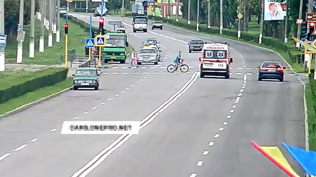 Скорая помощь сбила велосипедиста 