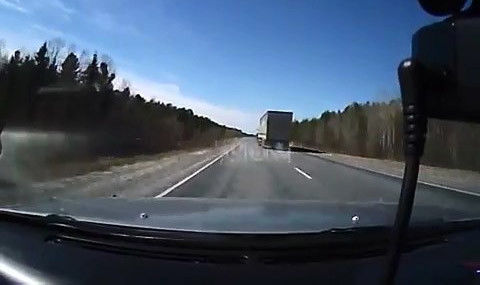 Авария дня. Ушел в кювет при обгоне