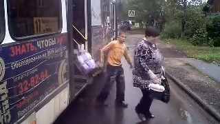 Борьба автобусников за пассажиров в Ярославле