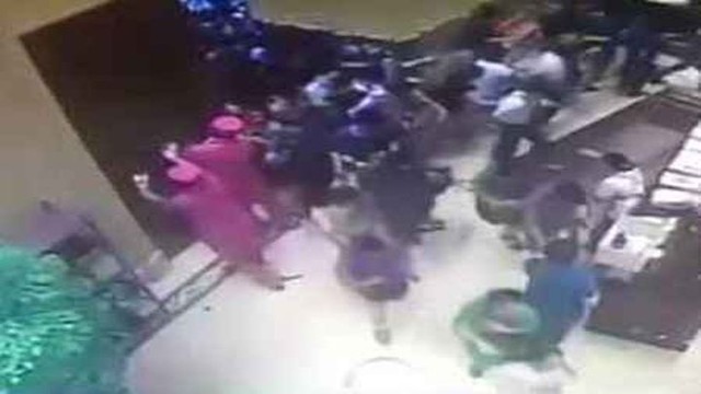 Давка на открытии продаж недвижимости в Ханчжоу