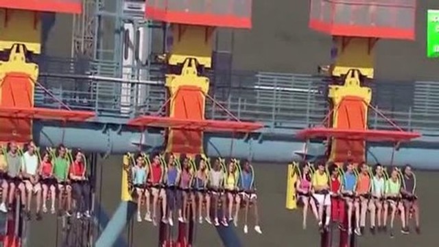 Самый высокий аттракцион в мире. А вы бы рискнули на таком прокатиться?