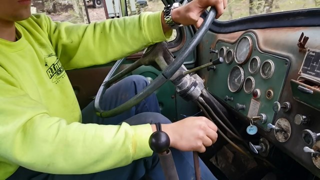 15-ступенчатая механика на старом американском грузовике