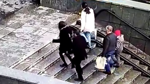 Берегите ваши кармашки: ловкий карманник совершил кражу