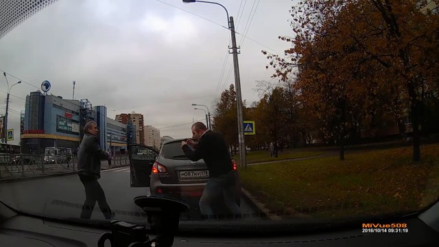 Помахались немного и разбежались