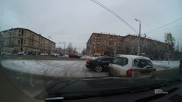 ДТП при выезде на дублёр Ленинского проспекта