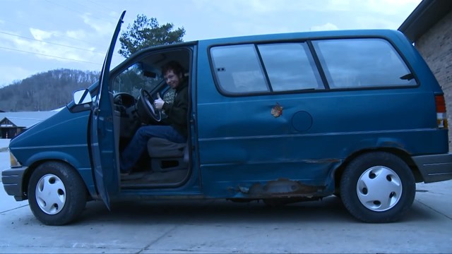 Издевательство над стареньким Фордом