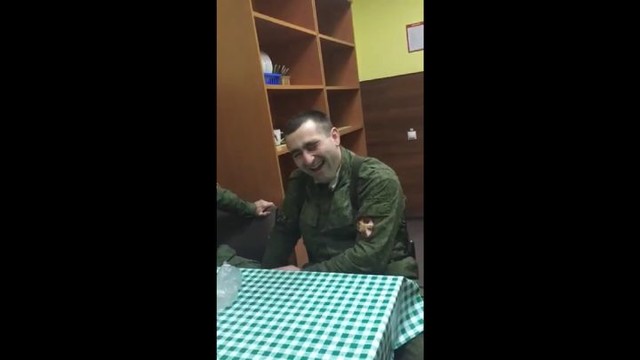 В нашей армии сало едят все! 