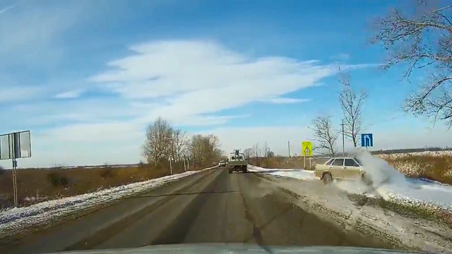 Неадекватное вождение женщины