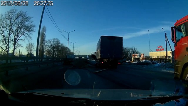 Авария дня. Грузовик с телятами попал в ДТП