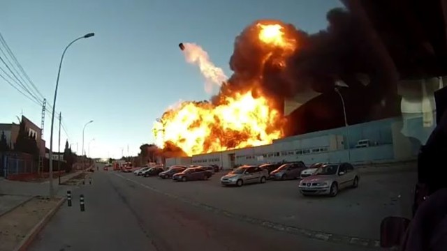 Взрыв на химическом заводе по переработке хлора в Испании