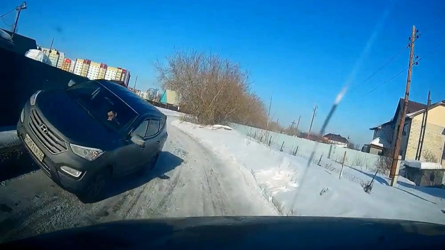 Эпично прилег на бочок