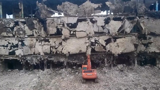 Суровый снос аварийного здания в Воронеже