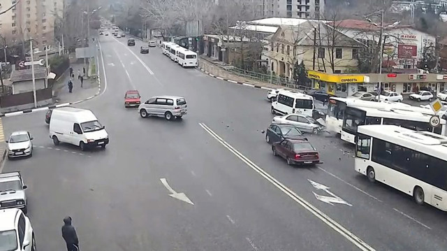 Провокатор спокойно поехал дальше