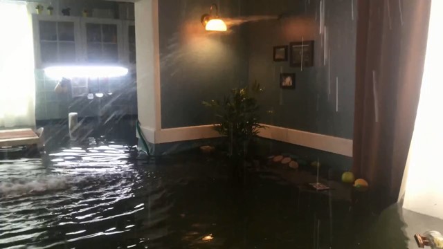 Сильнейший потоп в квартире