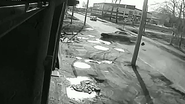 Авария дня. Встреча с бетонным столбом