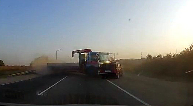 Авария дня. Водитель ВАЗа погиб в Краснодаре