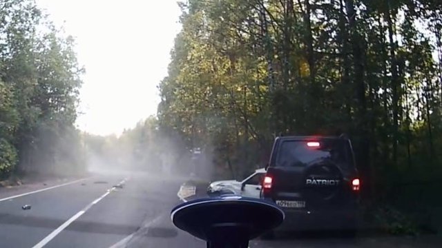 Авария дня. Лихач устроил массовое ДТП и убежал в лес