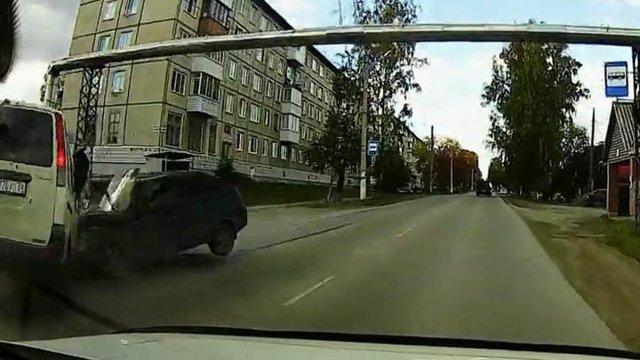 Авария дня. В Красноярском крае серьёзно пострадала девушка
