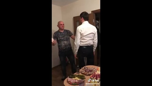 Как стать самым сильным в глазах подвыпившего друга