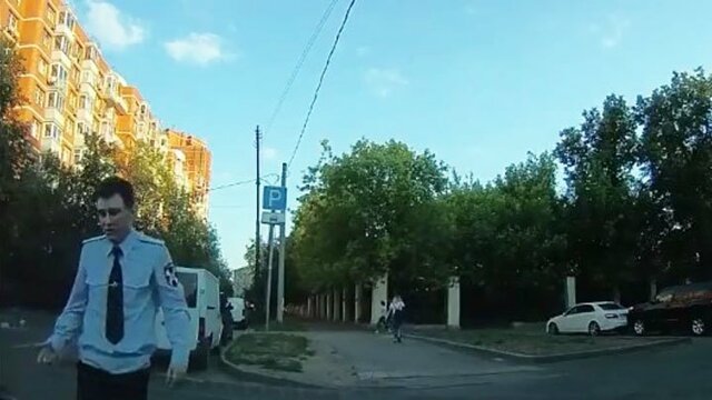 В Москве сотрудник Росгвардии начал угрожать водителю, который сделал ему замечание