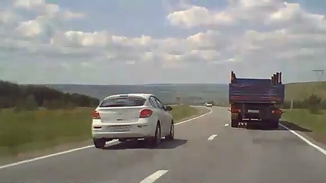 Авария дня. В Татарстане пострадал водитель и его маленький пассажир