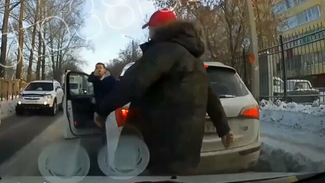 Дорожные разборки в Иркутске со стрельбой из травматического пистолета