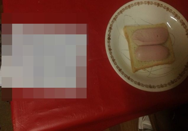 Недоеденный бутерброд