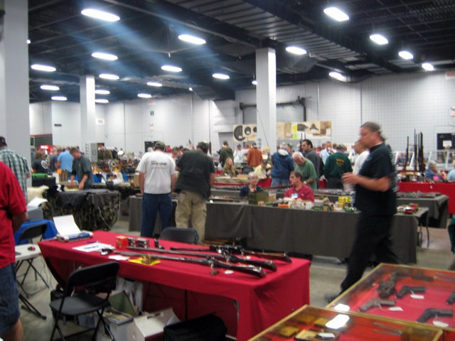Оружейная выставка в штате Массачусетс