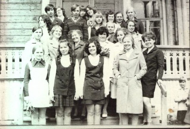 Фотографии выпускных классов школы в Карелии 1964- 2007 года