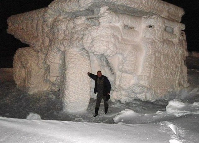 Самую малость снежком занесло