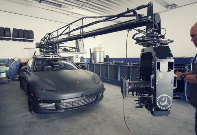 Как снимают автомобили в движении