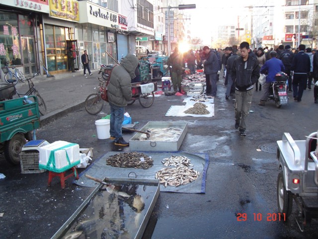 Прогулки по Хэйхэ. Уличная торговля.