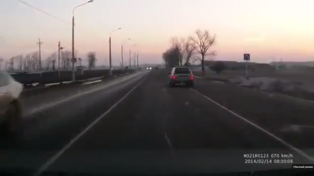 Как правильно заезжать на заправку 