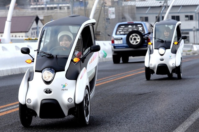 Toyota i-Road выехал на дороги