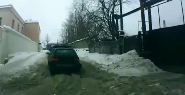 Бампер потерял 