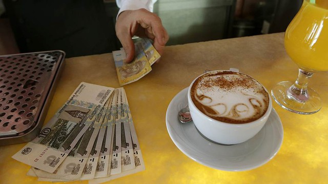 Как Крым переходит на рубли