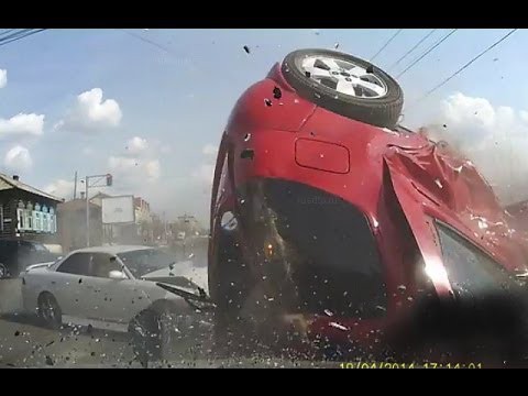 Лихач на Тойоте в городе Чита 19.04.2014