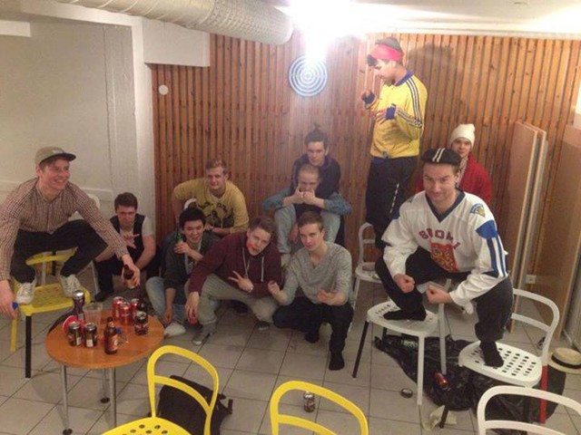 Общее дело: Сидеть по-славянски