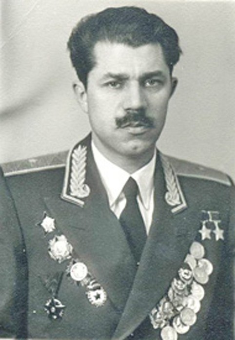 Молодчий Александр Игнатьевич - дважды герой Советского Союза