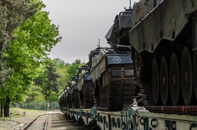 Leopard танки в польской армии. 
