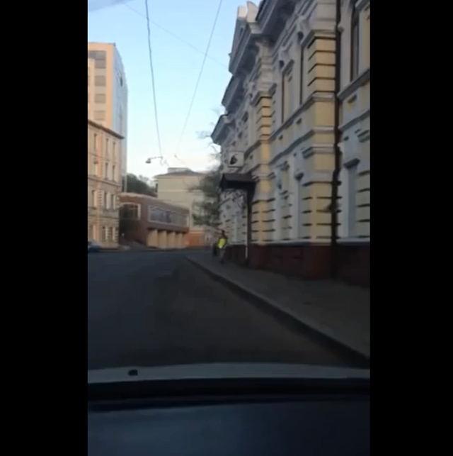 Модели Владивостока на улице