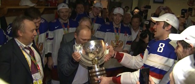 B.Путин поздравил российских хоккеистов