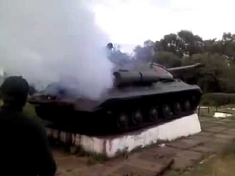 Ополченцы Константиновки завели танк -памятник 