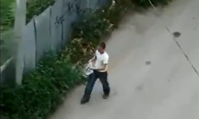 Башкой об забор 