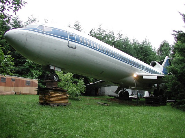 Boeing-727 - домик в лесу.