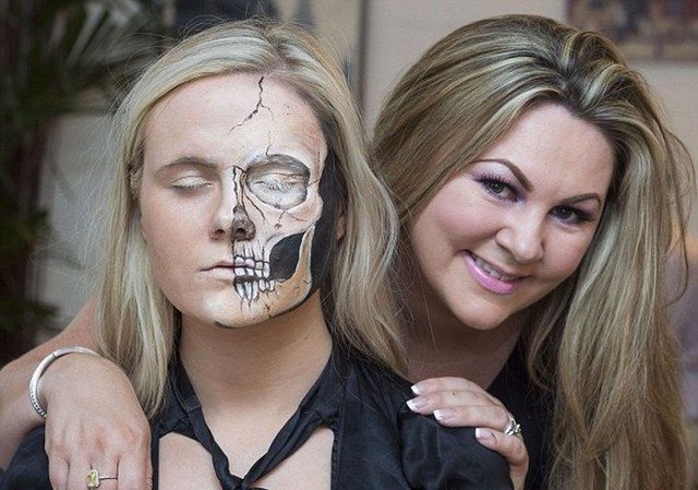 Мастер профессионального макияжа перевоплощается в кого угодно