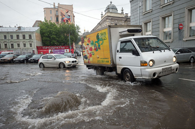 Москву затопило