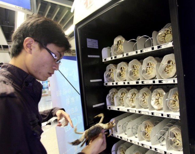 Самые странные торговые автоматы