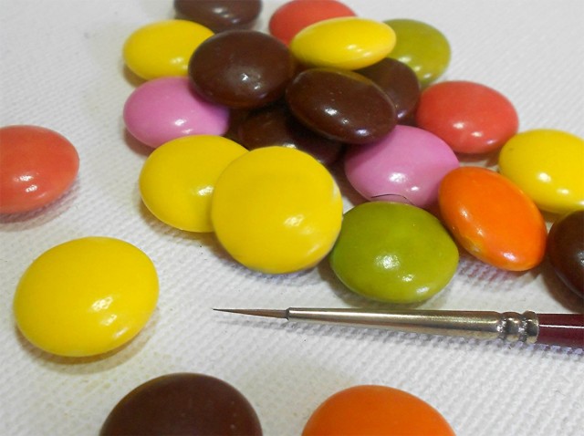  Раскрасил M&M`s