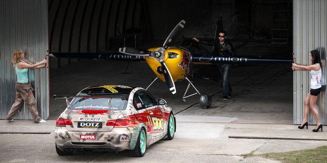 Самолеты против автомобилей - история противостояния